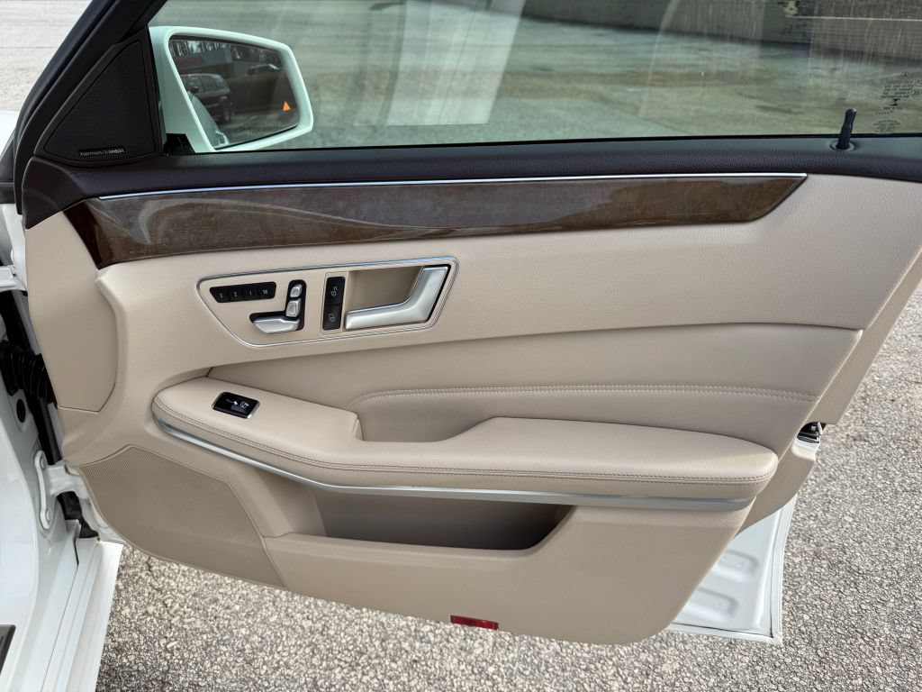 Used 2014 Mercedes-Benz E 350 Sedan image 29