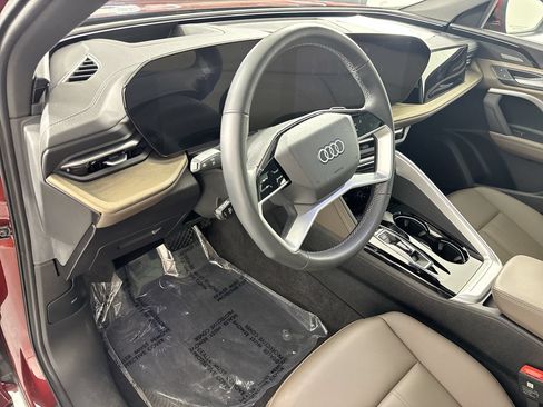 Used 2025 Audi Q5 Premium Plus w/ Premium Plus AWD/4WD image 23