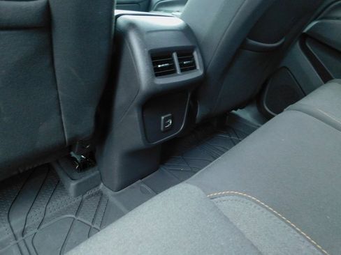 Used 2021 Chevrolet Equinox LT image 22