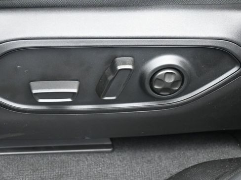 New 2025 Jeep Grand Cherokee L Limited w/ Black Appearance Package image 18