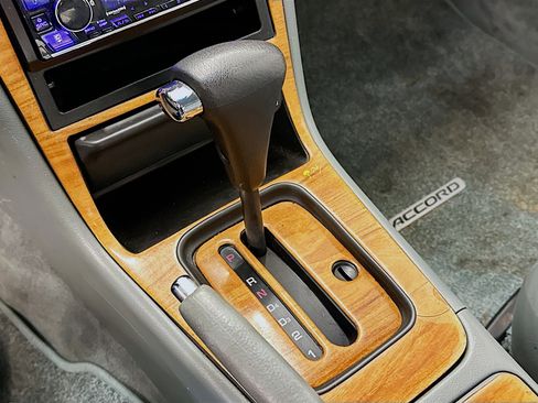 Used 1996 Honda Accord EX image 23