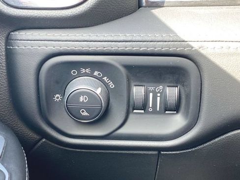 Used 2024 RAM 2500 Limited AWD/4WD image 18