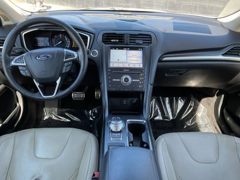 Used 2017 Ford Fusion Energi Titanium FWD image 15
