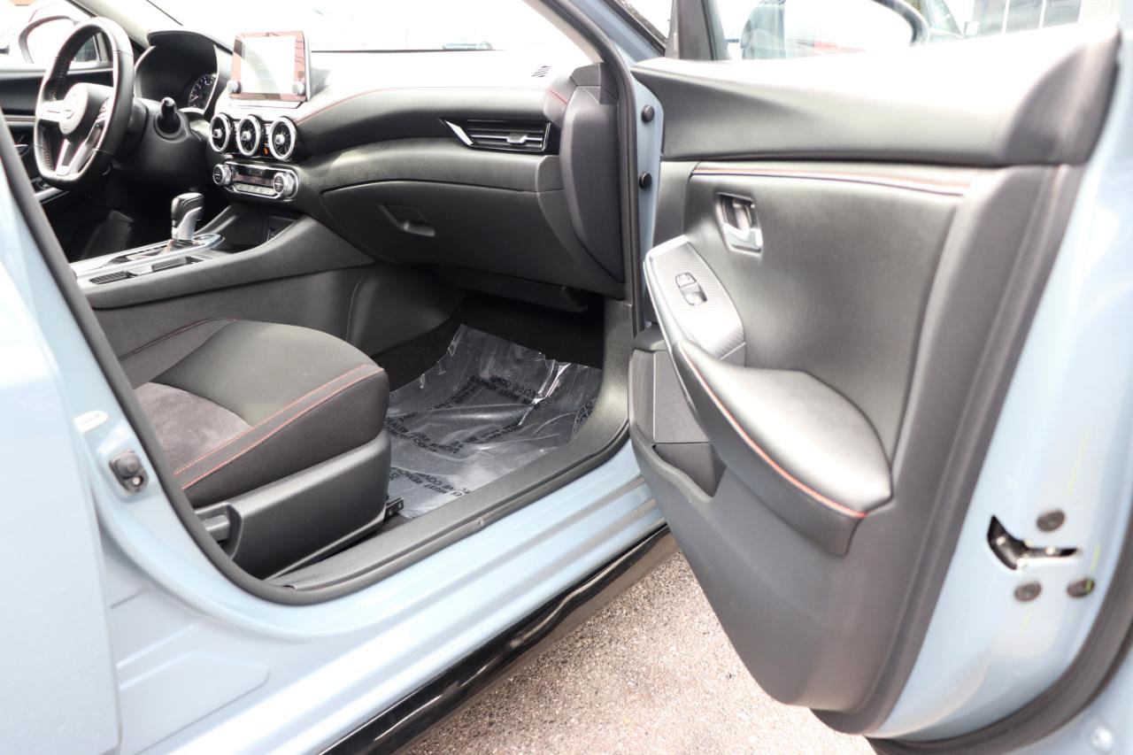Used 2025 Nissan Sentra SR w/ Midnight Edition FWD image 15