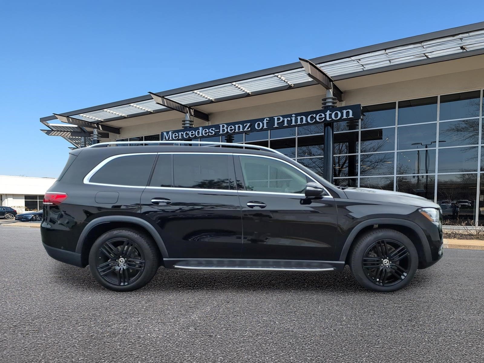 Certified 2022 Mercedes-Benz GLS 450 4MATIC image 2