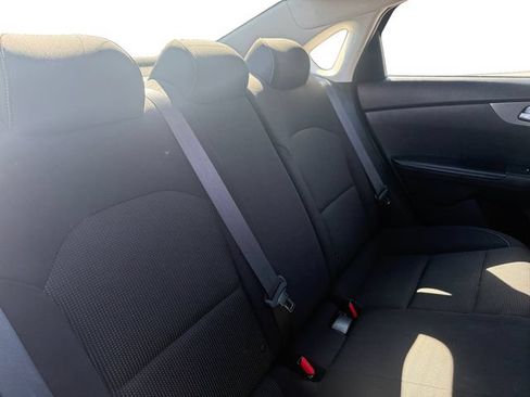 Used 2019 Kia Forte LXS FWD image 15
