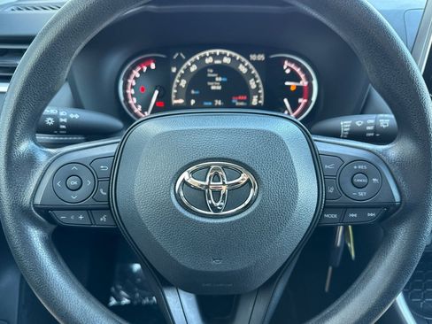 Certified 2025 Toyota RAV4 LE AWD/4WD image 22