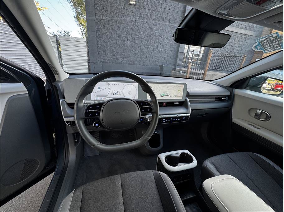 Used 2024 Hyundai Ioniq 5 SEL AWD/4WD image 2
