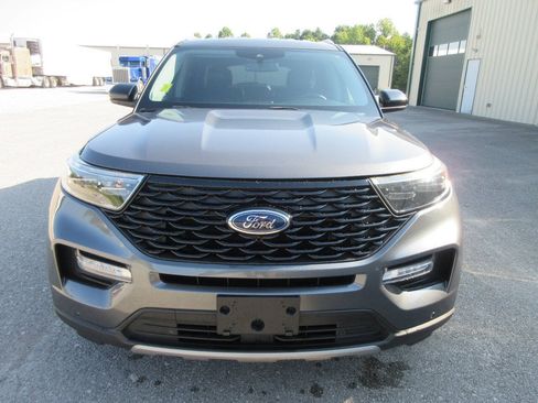 Used 2022 Ford Explorer Limited RWD image 9
