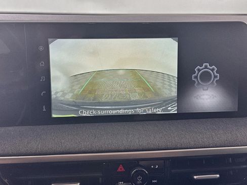 Used 2025 Nissan Kicks SV FWD image 23