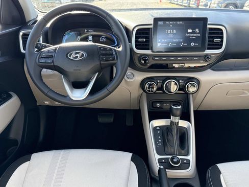 New 2026 Hyundai Venue SEL image 2