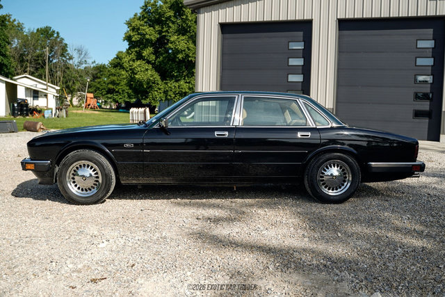 Used 1988 Jaguar XJ6 RWD image 3