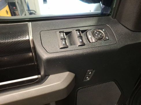 Used 2018 Ford F150 Raptor w/ Equipment Group 801A Mid AWD/4WD image 15