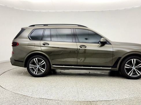 Used 2026 BMW X7 xDrive40i w/ M Sport Package AWD/4WD image 4