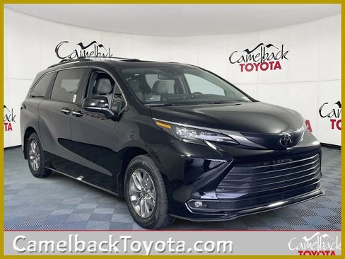 New 2026 Toyota Sienna XLE image 1
