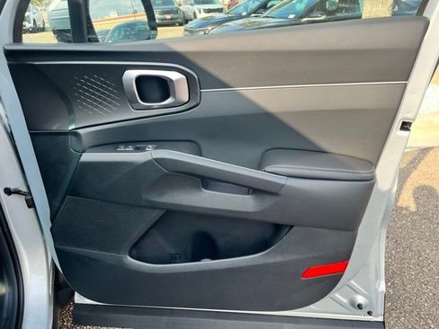 New 2026 Kia Sorento S w/ S Panoramic Sunroof Package FWD image 24