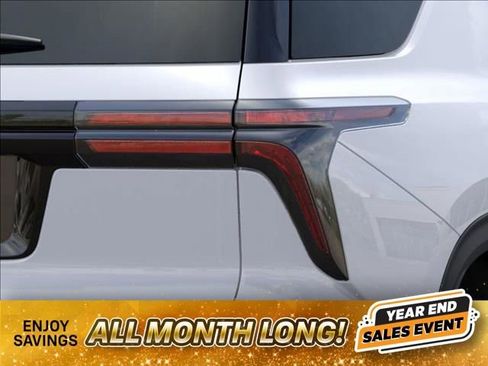 New 2025 Chevrolet Traverse LT w/ LPO, Floor Liner Package image 11