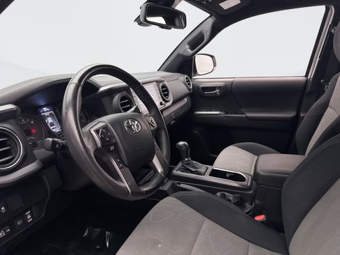 Used 2023 Toyota Tacoma TRD Sport image 10