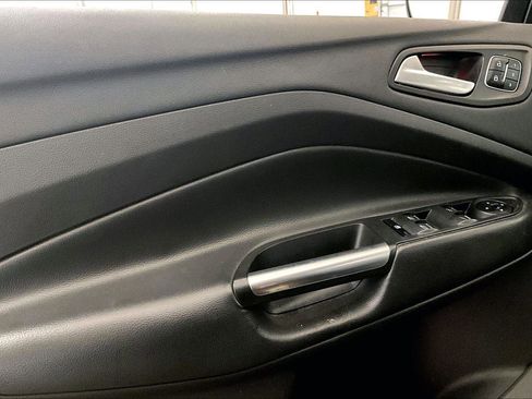 Used 2017 Ford Escape Titanium image 23