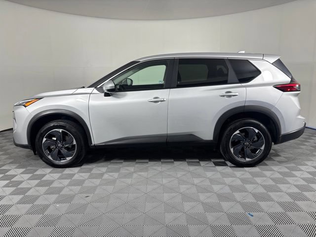 Used 2025 Nissan Rogue SV FWD image 40