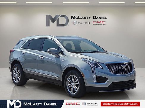 Certified 2023 Cadillac XT5 Premium Luxury AWD/4WD image 1