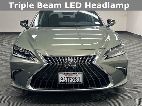 Certified 2025 Lexus ES 300h w/ Luxury Package image 3