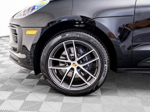 Used 2025 Porsche Macan image 33