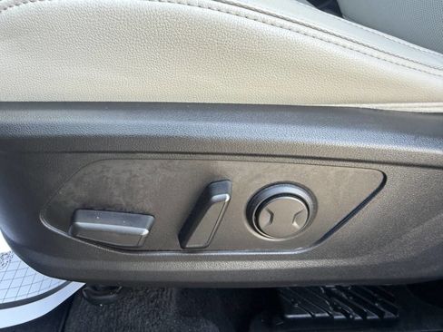 Used 2022 Hyundai Tucson Limited image 10