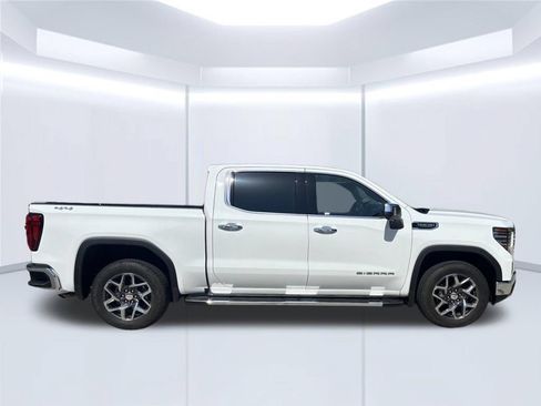 Used 2025 GMC Sierra 1500 SLT w/ SLT Premium Package AWD/4WD image 4
