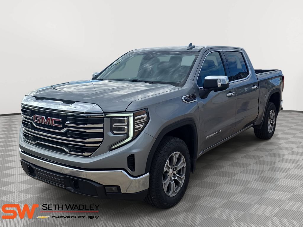 Used 2025 GMC Sierra 1500 SLT AWD/4WD image 3