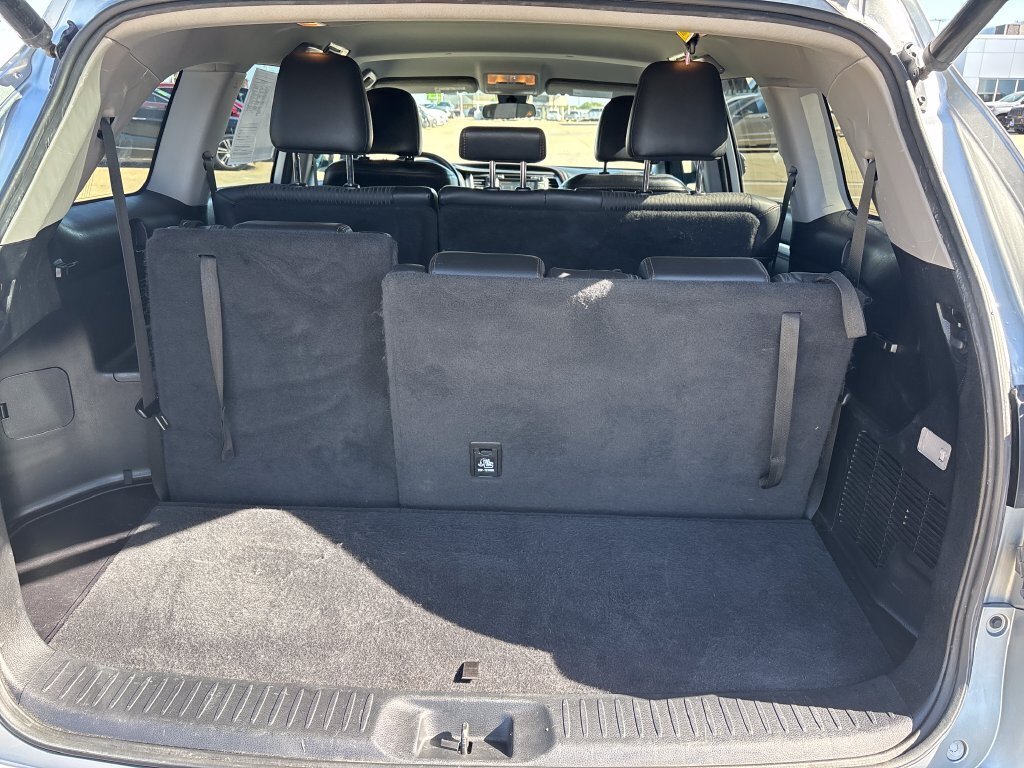 Used 2018 Toyota Highlander Plus AWD/4WD image 21