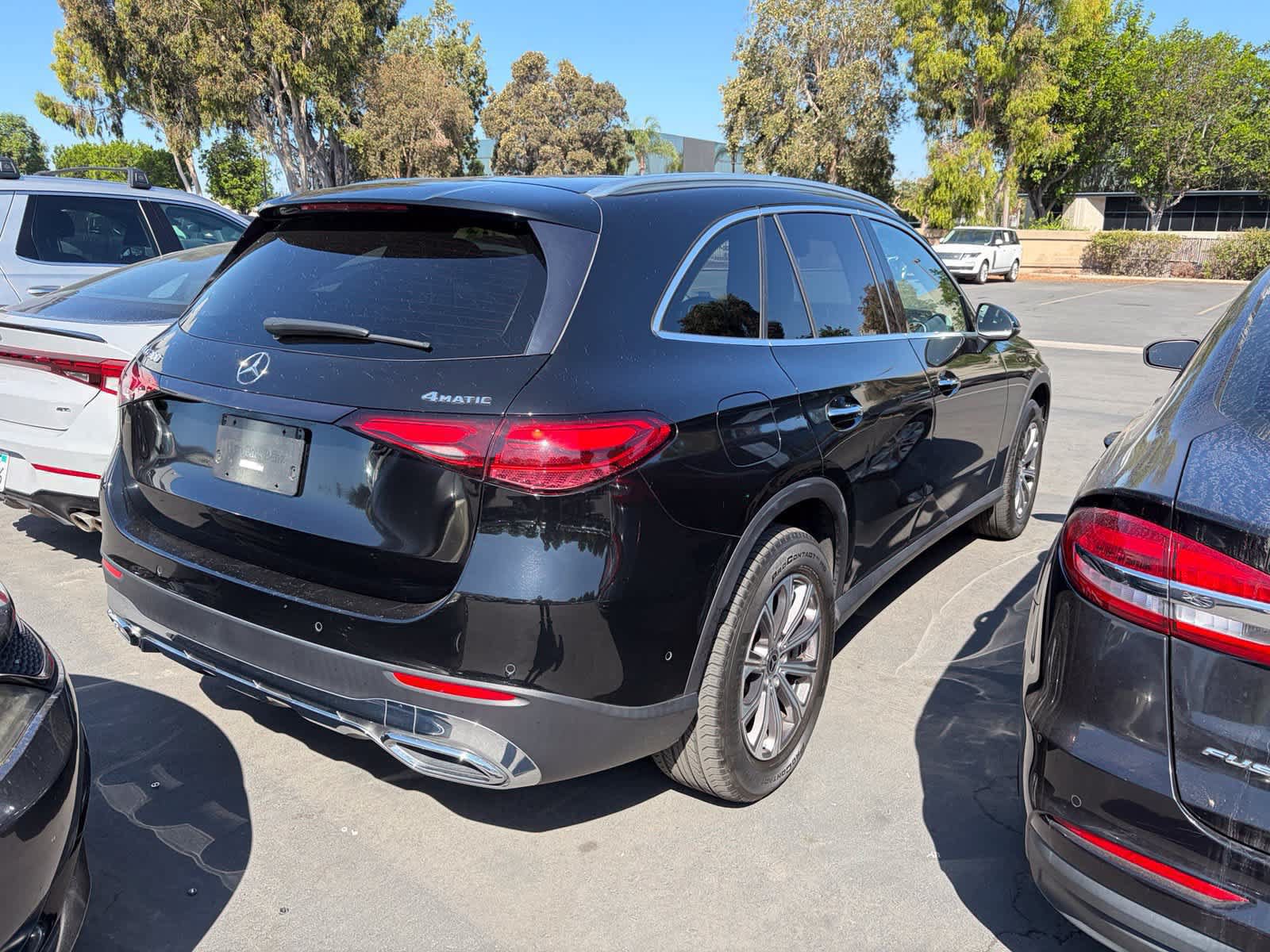 Used 2023 Mercedes-Benz GLC 300 4MATIC image 3