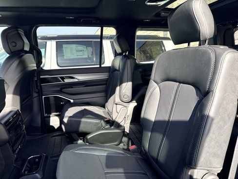 New 2026 Jeep Grand Wagoneer Limited image 20