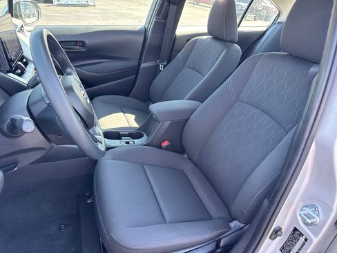 Used 2024 Toyota Corolla LE image 9