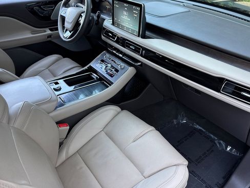 Certified 2022 Lincoln Aviator Grand Touring w/ Equipment Group 301A image 15