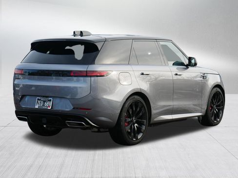 Used 2025 Land Rover Range Rover Sport Dynamic SE image 5
