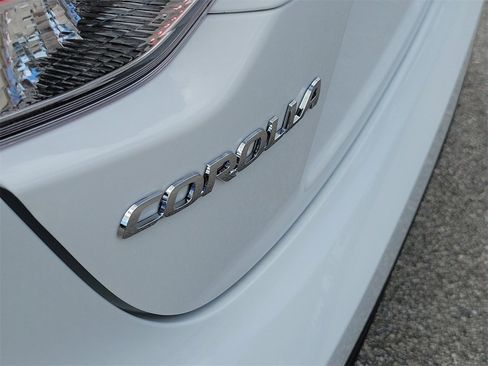 Used 2026 Toyota Corolla LE image 6