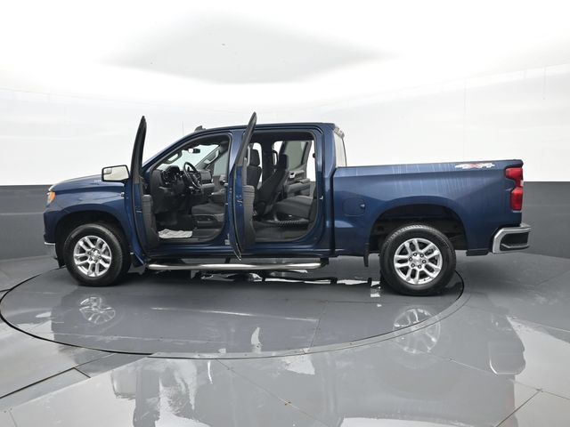 Used 2023 Chevrolet Silverado 1500 LT AWD/4WD image 30