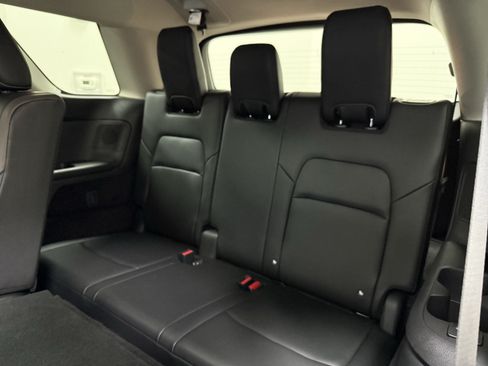 Used 2025 Nissan Pathfinder Platinum w/ Cargo Package AWD/4WD image 17