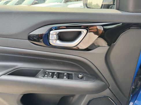 New 2025 Jeep Compass Limited w/ Sun & Sound Group image 14