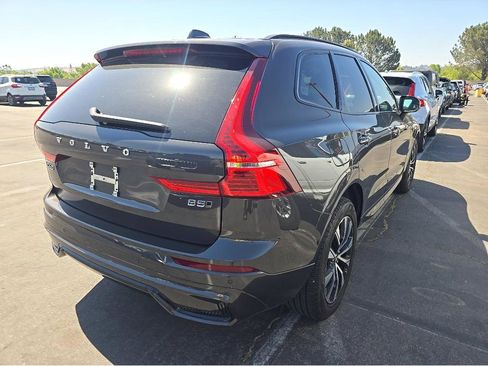 Used 2025 Volvo XC60 B5 Core AWD/4WD image 4