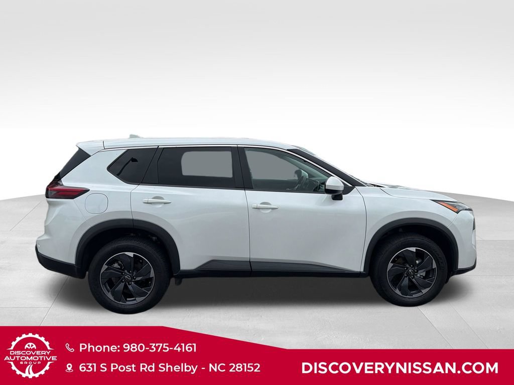 Certified 2024 Nissan Rogue SV FWD image 5
