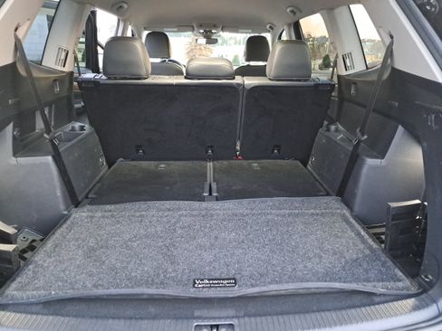 Certified 2024 Volkswagen Atlas SE image 12