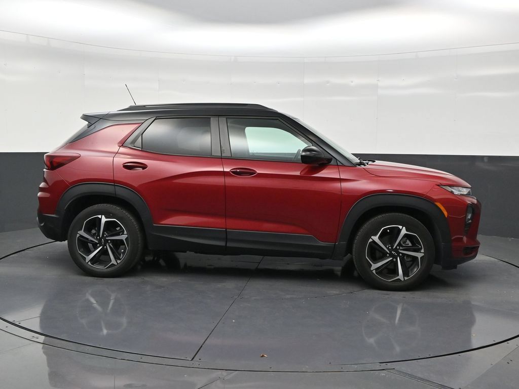 Used 2021 Chevrolet TrailBlazer RS w/ Technology Package FWD image 6