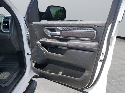 Used 2025 RAM 1500 Big Horn AWD/4WD image 32