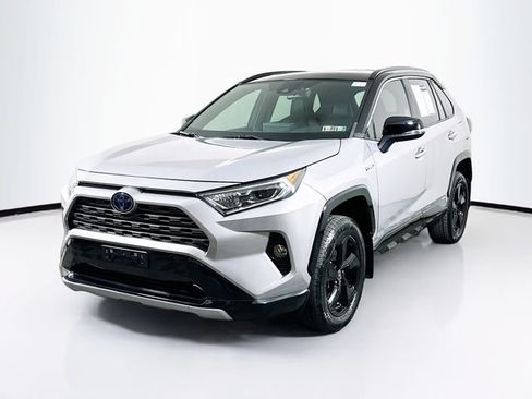 Used 2021 Toyota RAV4 XSE AWD/4WD image 3
