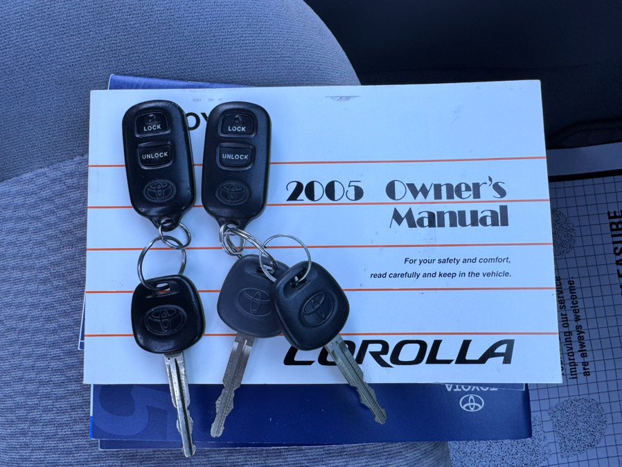Used 2005 Toyota Corolla LE w/ Audio Value Pkg FWD image 15