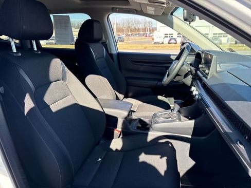 Used 2025 Honda CR-V EX image 13