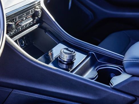 New 2025 Jeep Grand Cherokee Laredo X w/ Luxury Tech Group I image 21