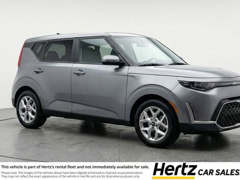 Used 2025 Kia Soul LX w/ LX Technology Package FWD image 1